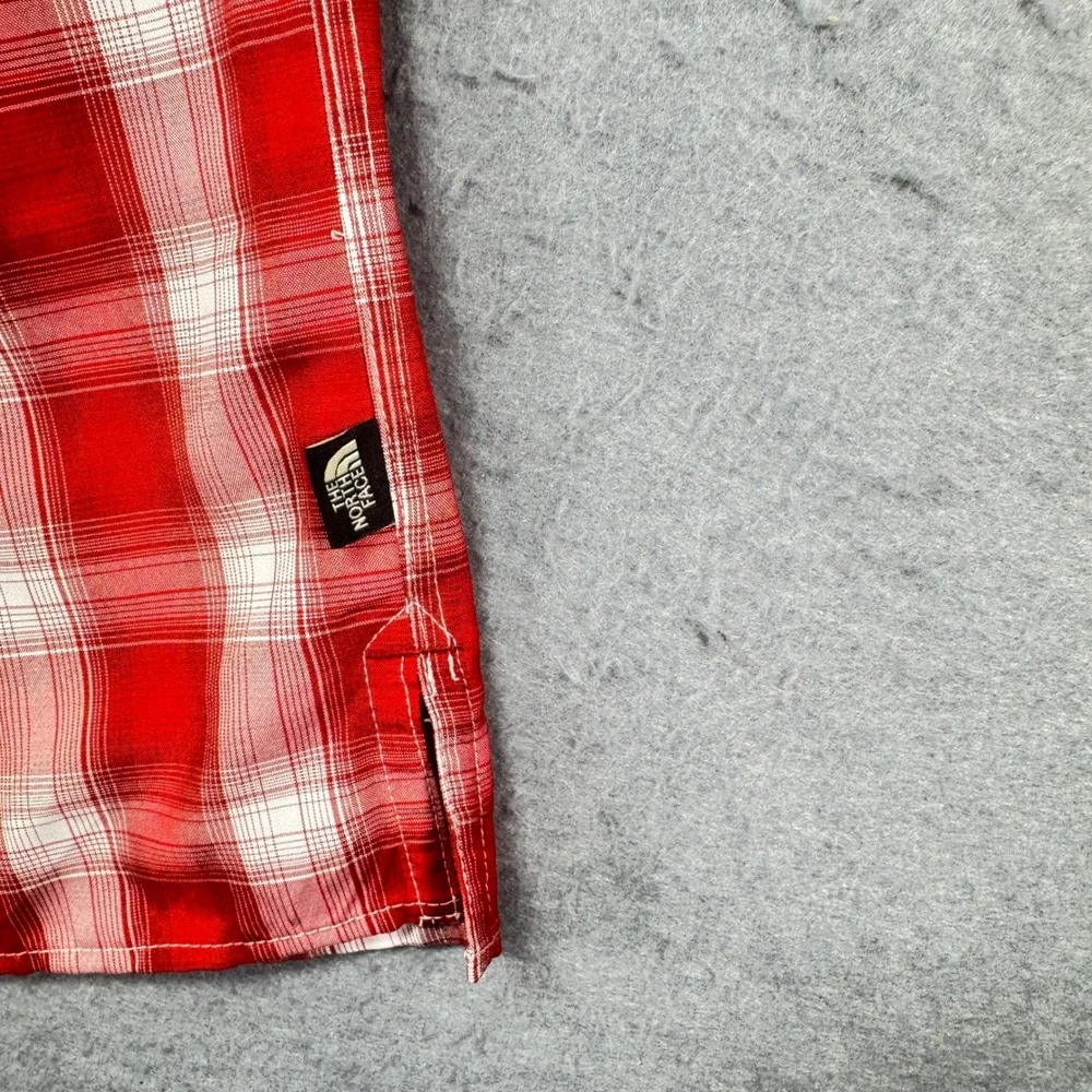 The North Face Mens Plaid Short‎ Sleeve Button Up Shirt Red White Outdoor M